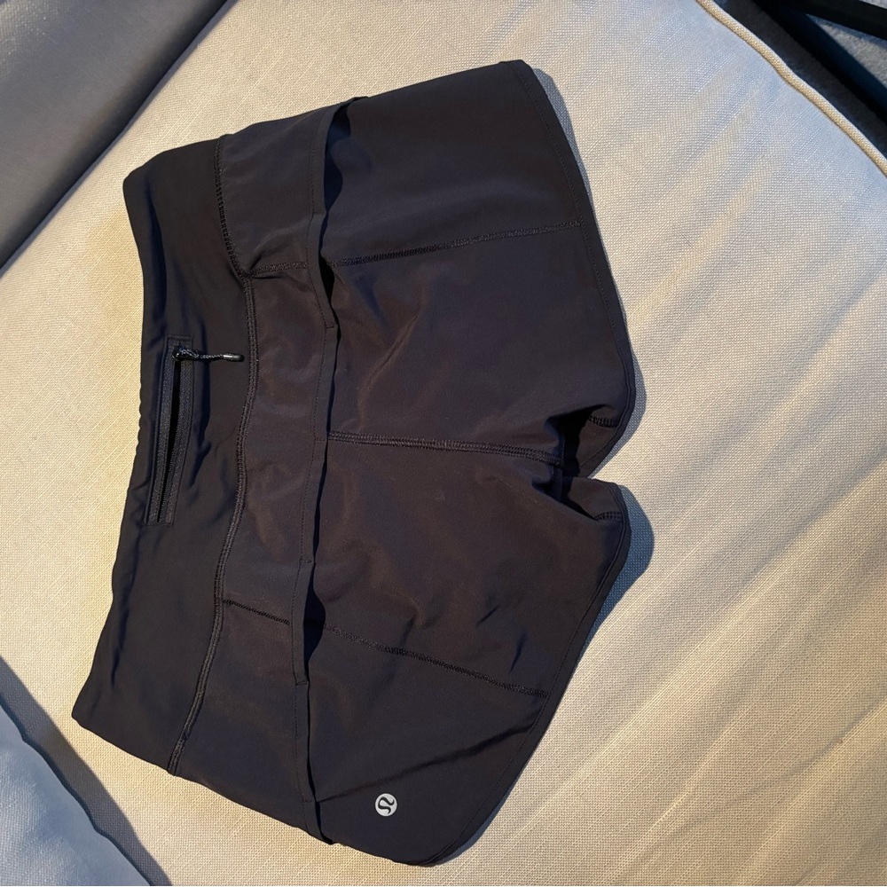Lululemon Speed Up 2.5 EUC SZ 4